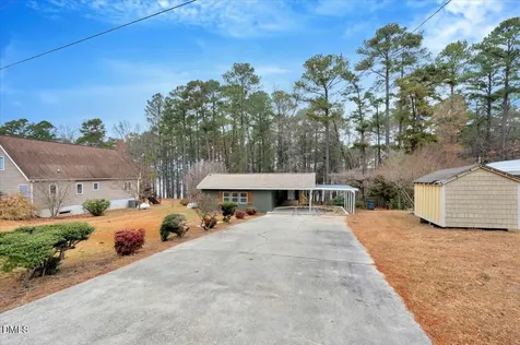 950 Cedar Cove Road Henderson NC 27537