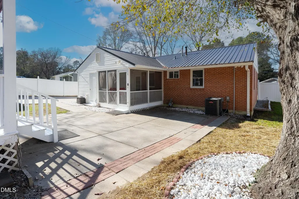 2305 Dandridge Drive Raleigh NC 27610