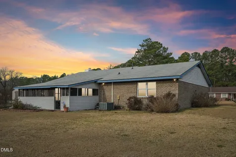 6958 Timbercroft Lane Fayetteville NC 28314