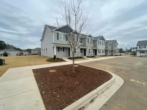 1009 Peony Lane Youngsville NC 27596