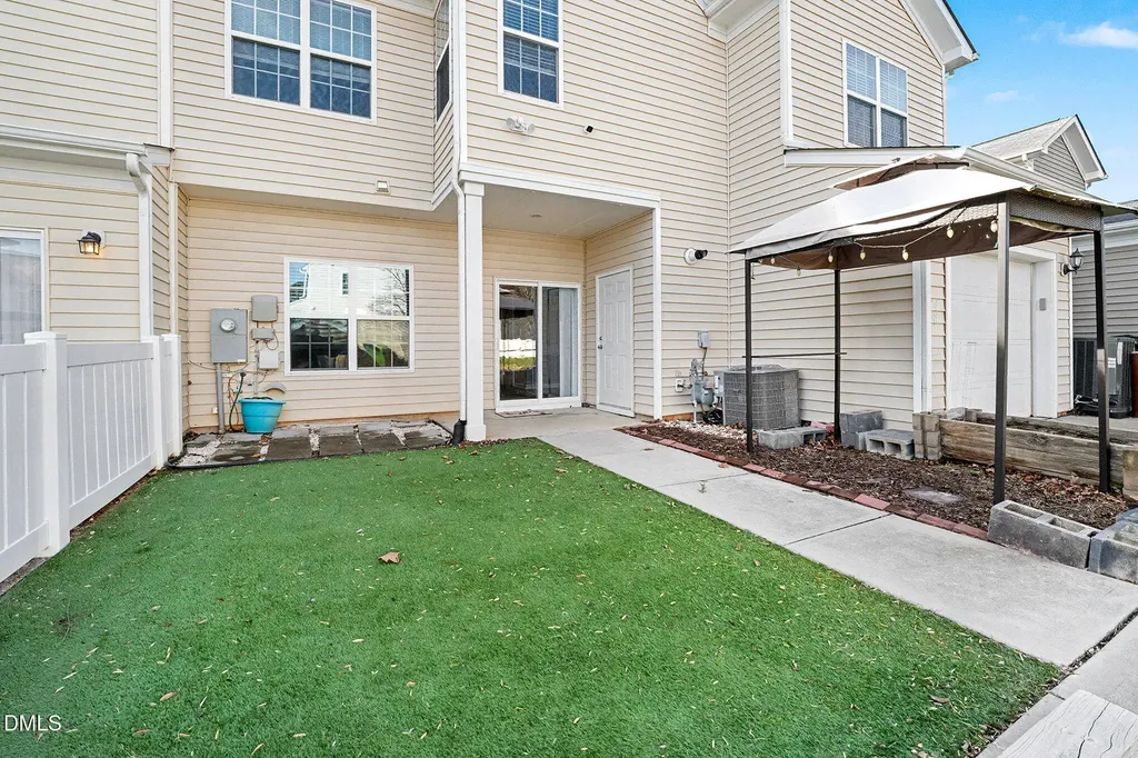 939 Ileagnes Road Raleigh NC 27603