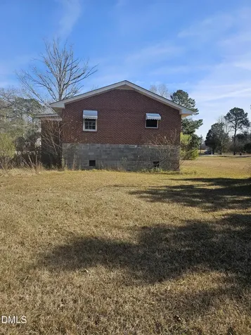 708 Nc 210 Smithfield NC 27577
