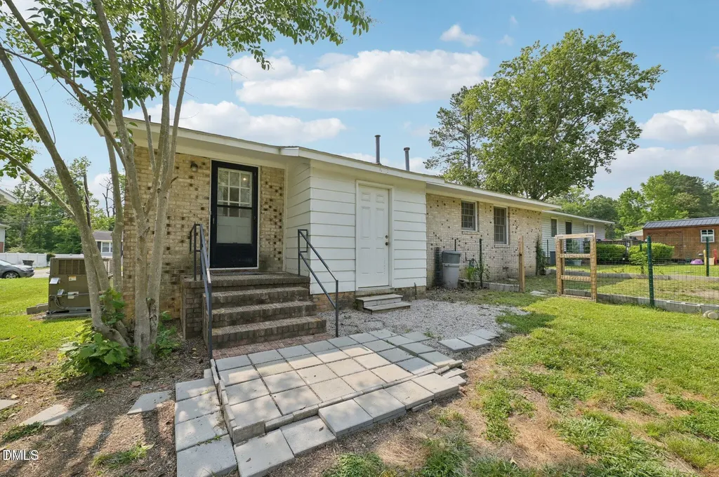 555 Dacian Road Raleigh NC 27610
