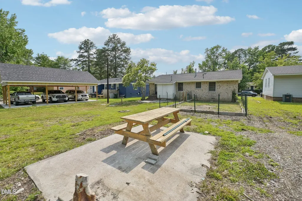 555 Dacian Road Raleigh NC 27610