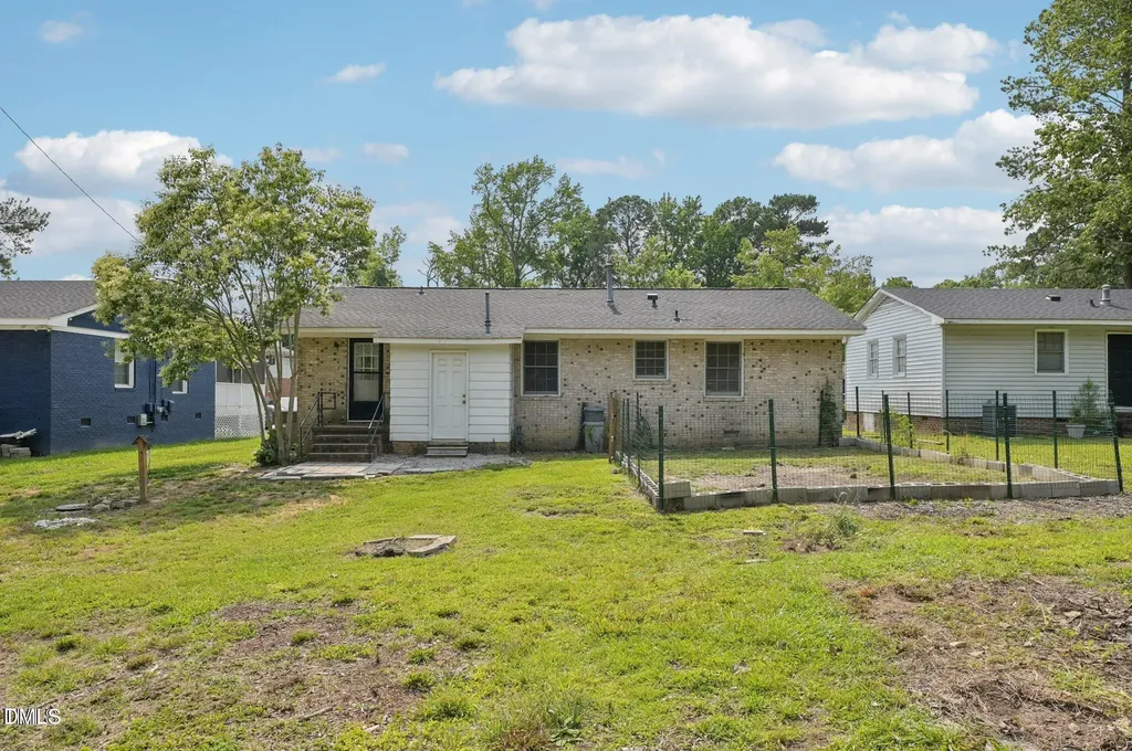 555 Dacian Road Raleigh NC 27610