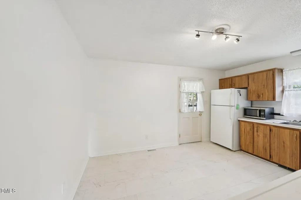 555 Dacian Road Raleigh NC 27610