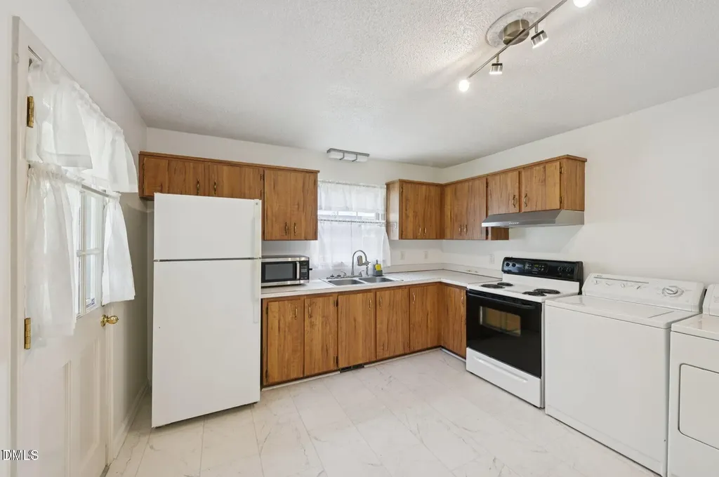 555 Dacian Road Raleigh NC 27610