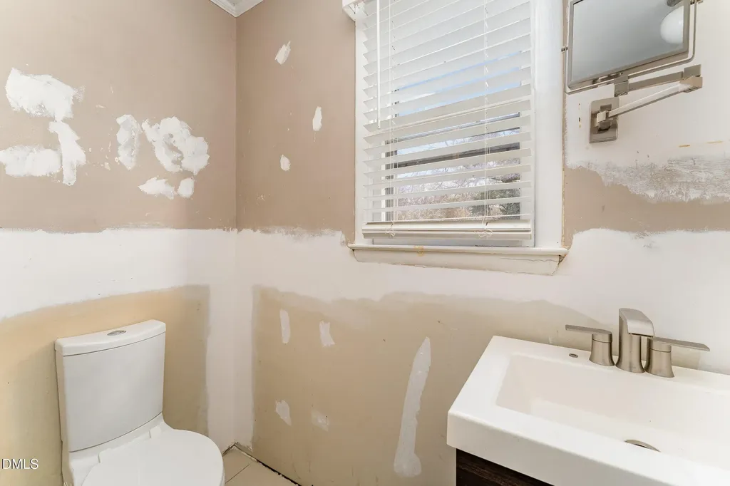 330 E Stallings Street Clayton NC 27520