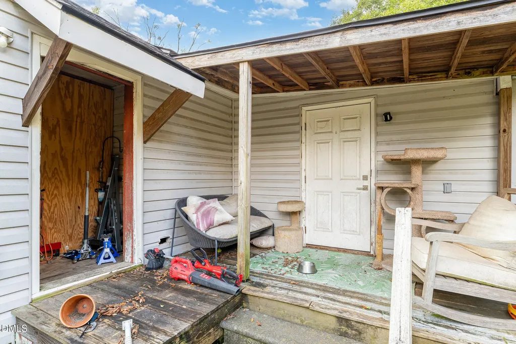 330 E Stallings Street Clayton NC 27520