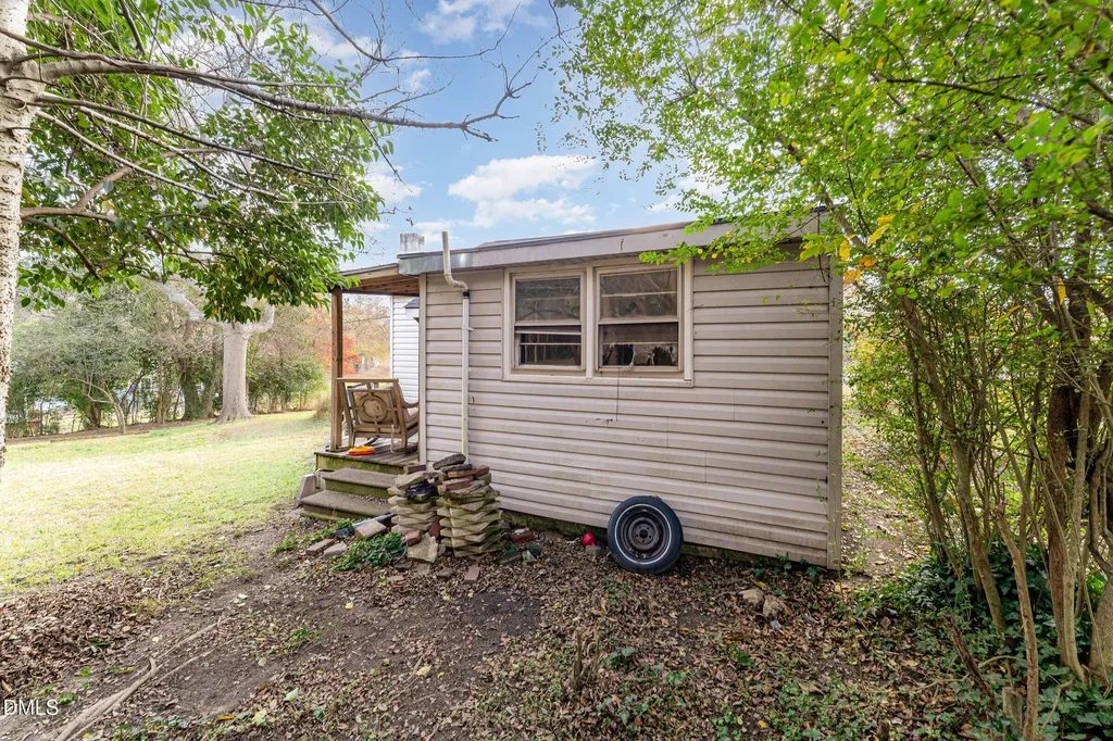 330 E Stallings Street Clayton NC 27520