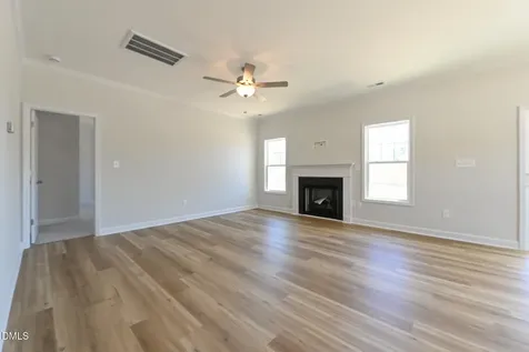 4733 Scenic Pines Drive Hope Mills NC 28348