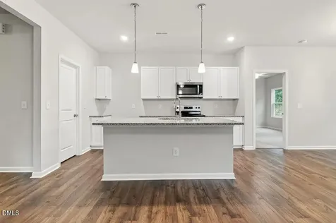 413 Hallingsfield Way Zebulon NC 27597