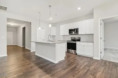 413 Hallingsfield Way Zebulon NC 27597