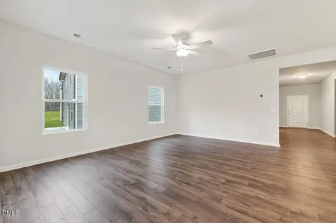 413 Hallingsfield Way Zebulon NC 27597