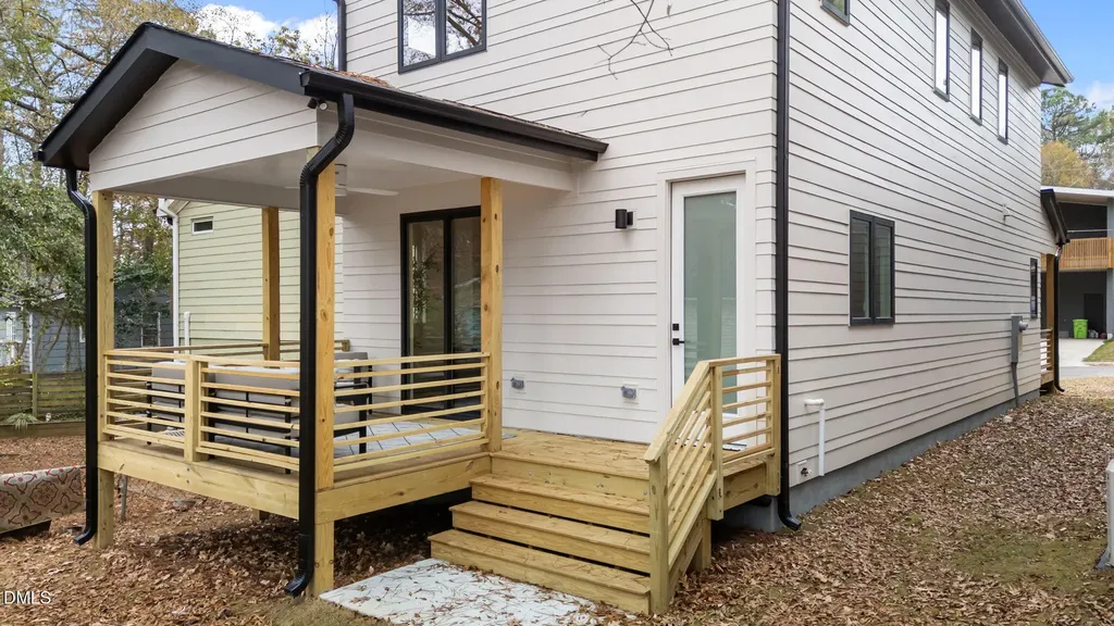 1611 1/2 Malta Avenue Raleigh NC 27601