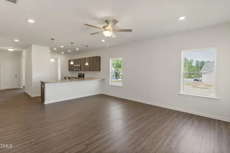 337 White Azalea Way Benson NC 27504