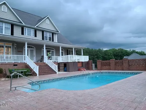 746 Club House Drive Blanch NC 27212