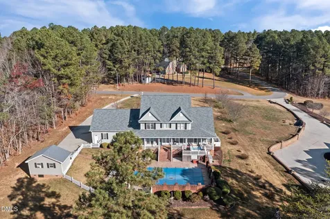 746 Club House Drive Blanch NC 27212