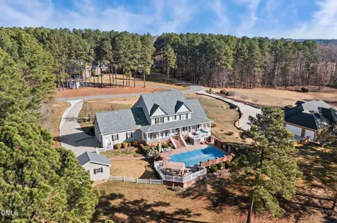 746 Club House Drive Blanch NC 27212