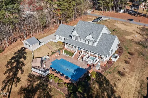 746 Club House Drive Blanch NC 27212