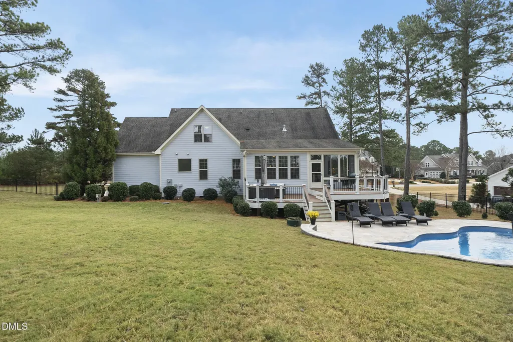 90 Paraggi Court Clayton NC 27527