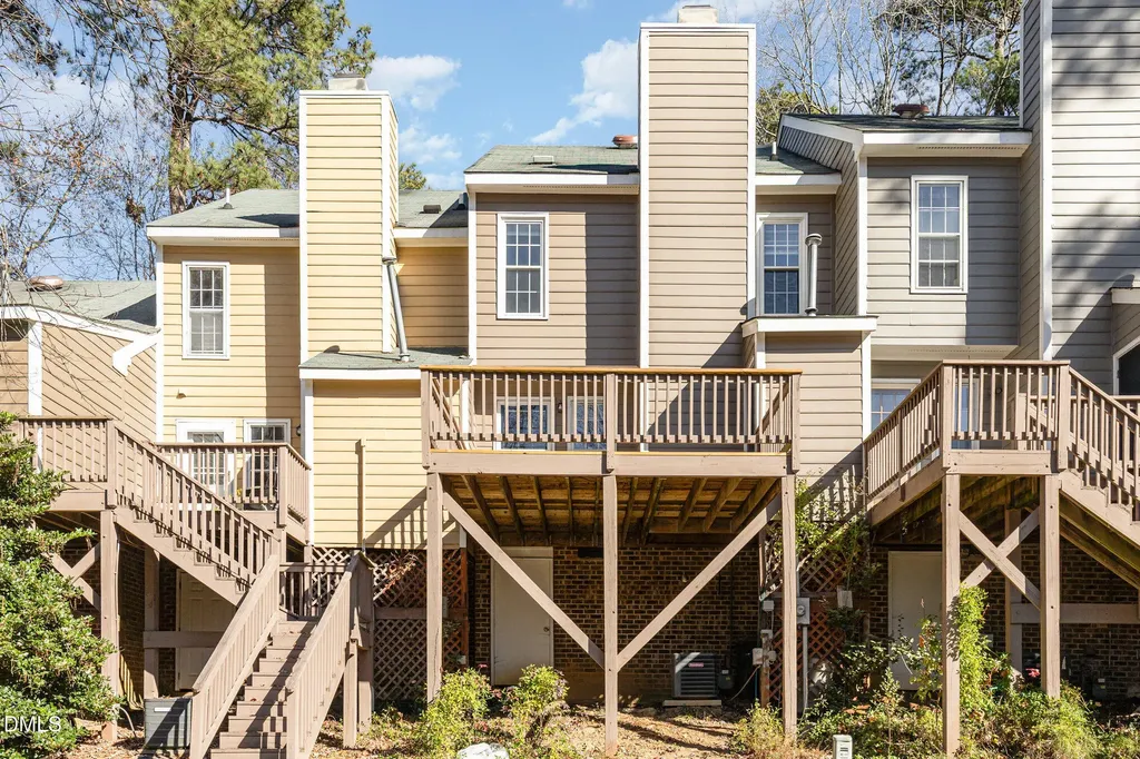 4534 Hamptonshire Drive Raleigh NC 27613