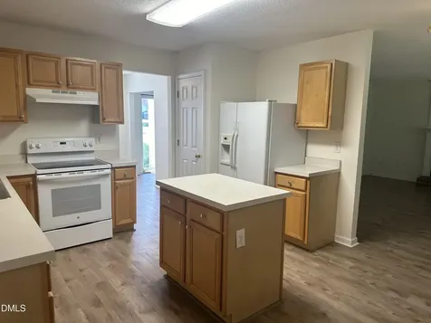 124 Fairford Drive Holly Springs NC 27540