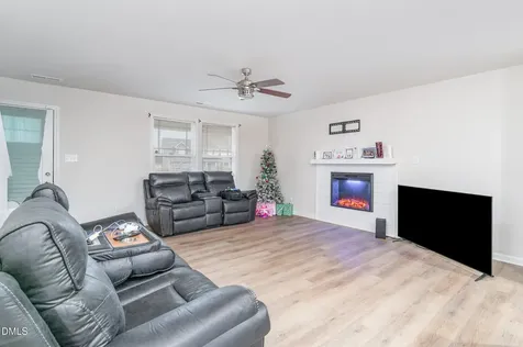 208 Tuscany Circle Princeton NC 27569