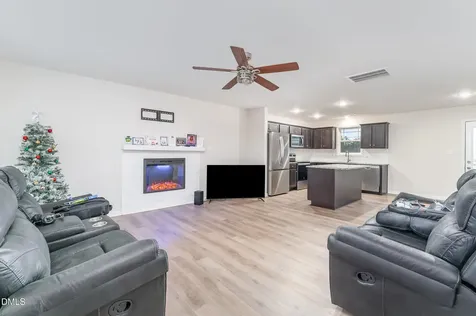 208 Tuscany Circle Princeton NC 27569