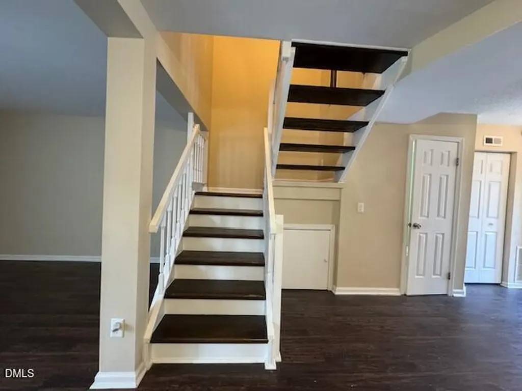 7825 Stephanie Lane Raleigh NC 27615