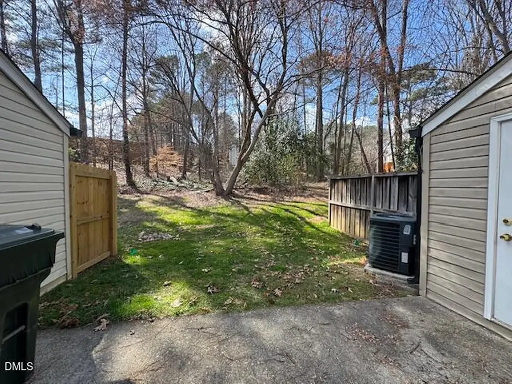 7825 Stephanie Lane Raleigh NC 27615