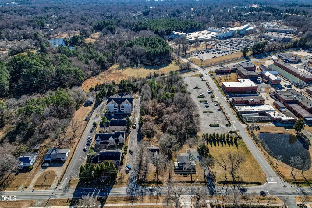 805 E Haggard Avenue Elon NC 27244