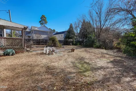 805 E Haggard Avenue Elon NC 27244