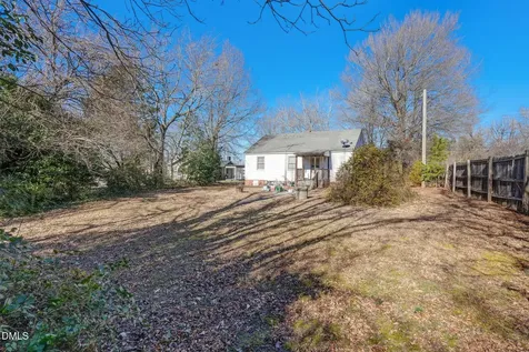 805 E Haggard Avenue Elon NC 27244