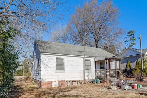 805 E Haggard Avenue Elon NC 27244