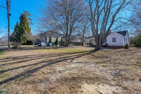 805 E Haggard Avenue Elon NC 27244