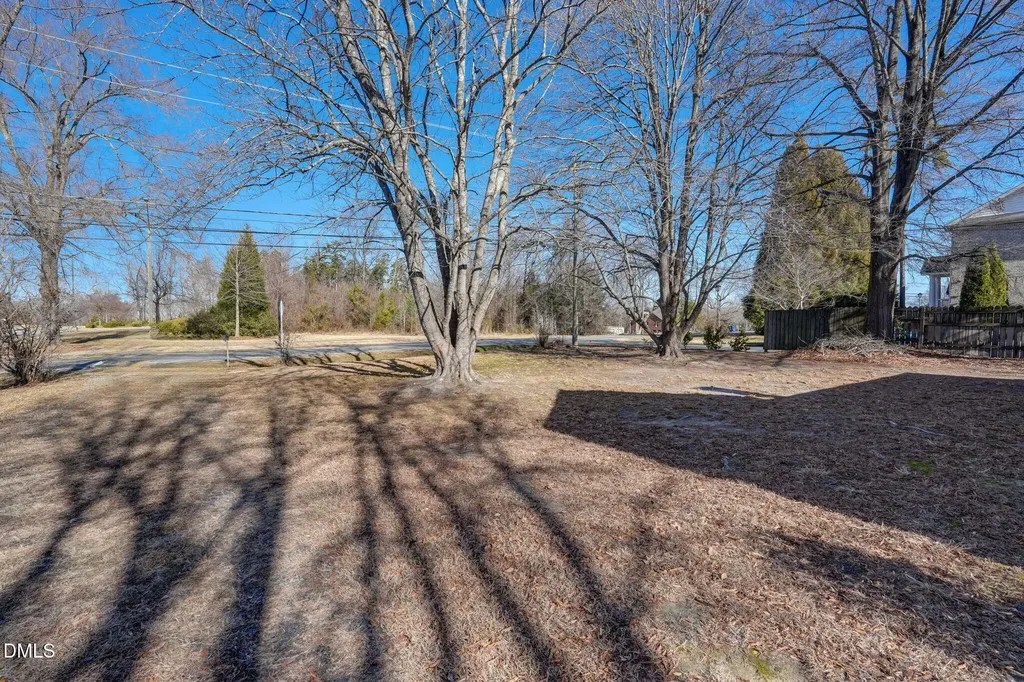 805 E Haggard Avenue Elon NC 27244