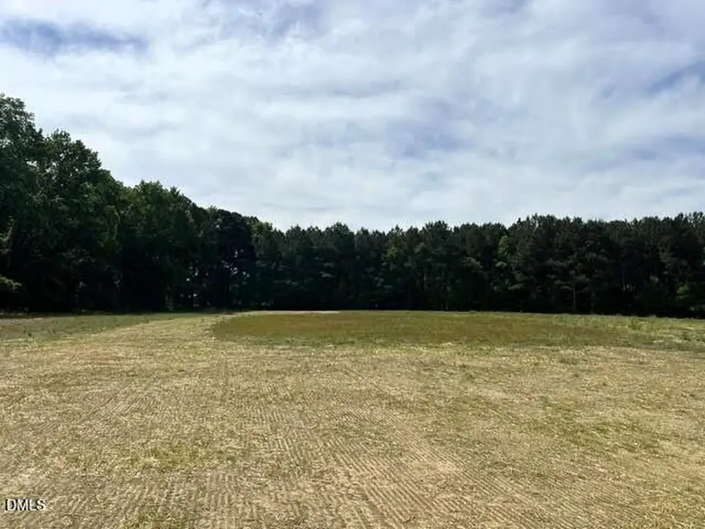 145 Big Pine Road Clayton NC 27520