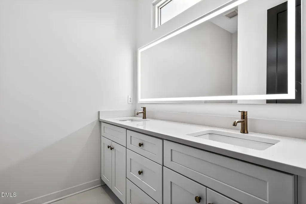1521 1/2 Sunrise Avenue Raleigh NC 27608