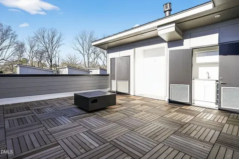 1521 1/2 Sunrise Avenue Raleigh NC 27608