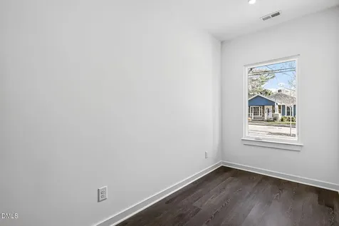 1521 1/2 Sunrise Avenue Raleigh NC 27608