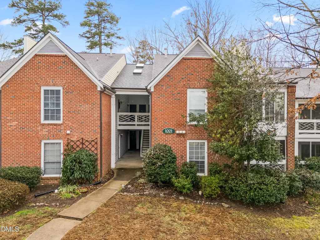 1001 Kingswood Drive Chapel Hill NC 27517