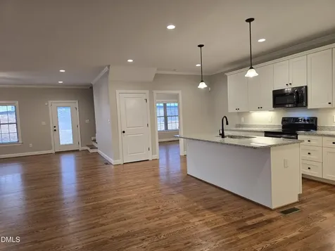 933 Arrowhead Court Mebane NC 27302