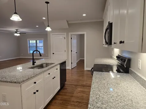 933 Arrowhead Court Mebane NC 27302