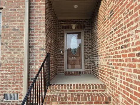 933 Arrowhead Court Mebane NC 27302