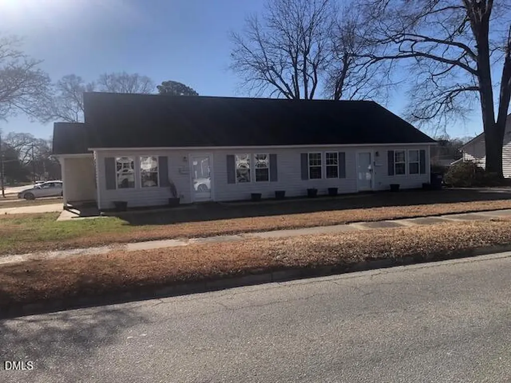 601 W Anderson Street Selma NC 27576