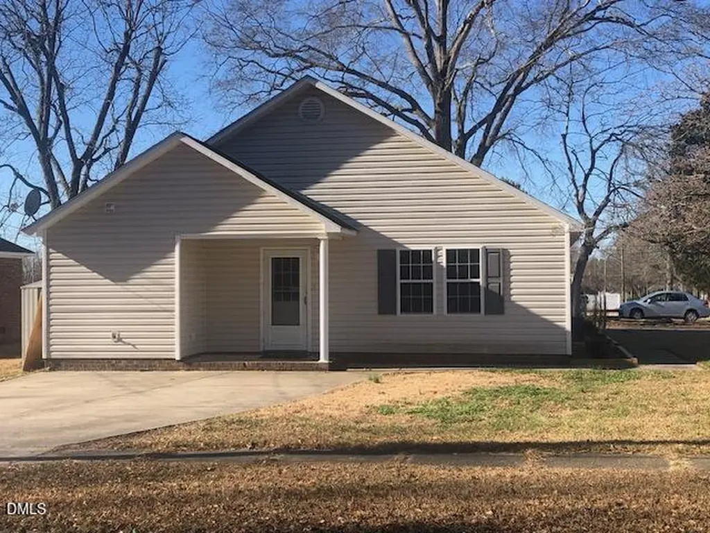 601 W Anderson Street Selma NC 27576