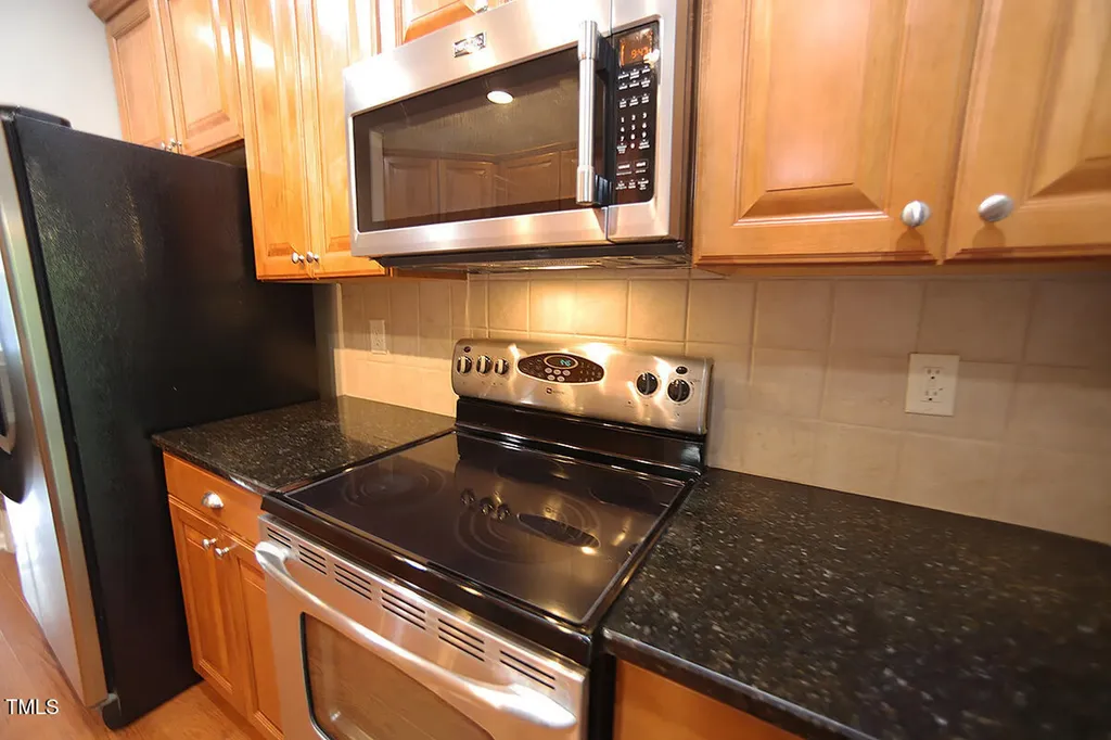 5927 Hourglass Court Raleigh NC 27612
