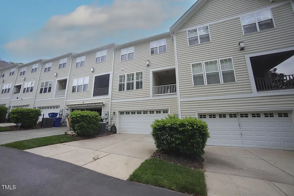 5927 Hourglass Court Raleigh NC 27612