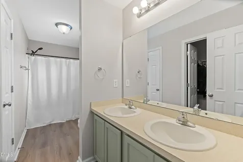 913 E Sanders Street Four Oaks NC 27524
